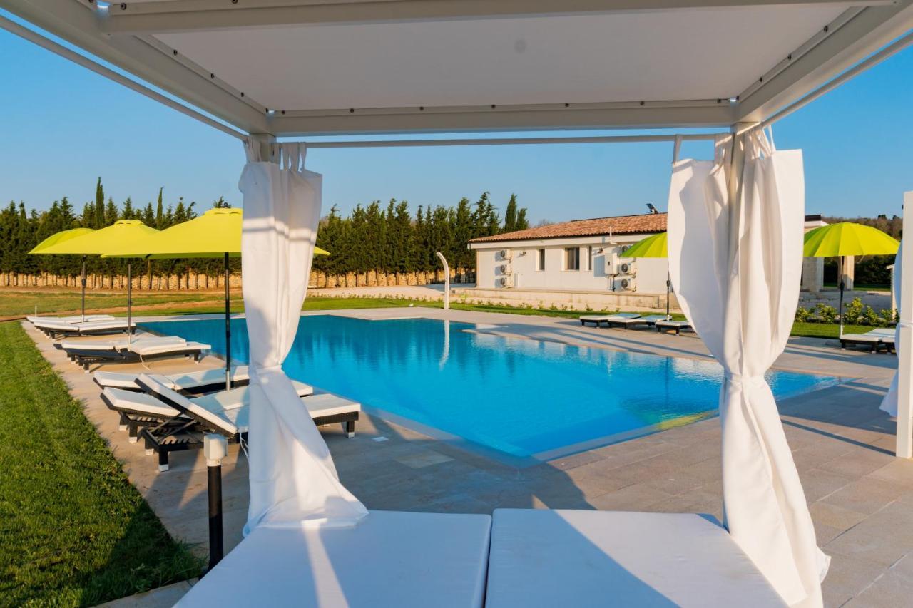 Villa Casale Cerfignano Exteriör bild